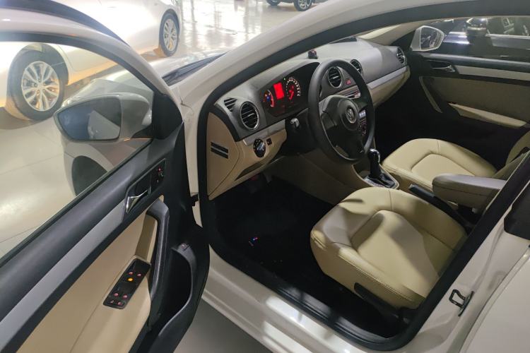 Used Volkswagen Jetta 2015 1.6L Automatic Comfort Model
