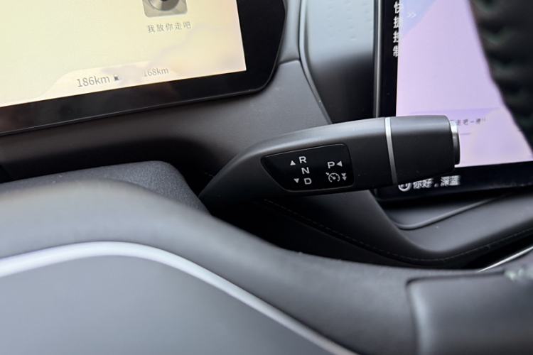 Used  SL03 2023 200Max Range-Extended Version
