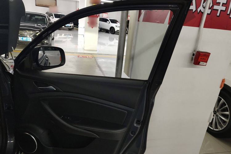 Used BYD Song 2020 Classic Edition 1.5T Automatic Elite Model
