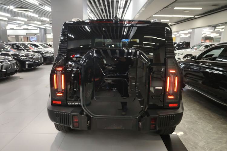 Used JETOUR Traveler 2023 2.0T All-Wheel Drive CrossPRO+
