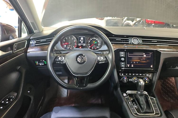 Used Volkswagen Magotan 2019 330TSI DSG Luxury Model China V Standard
