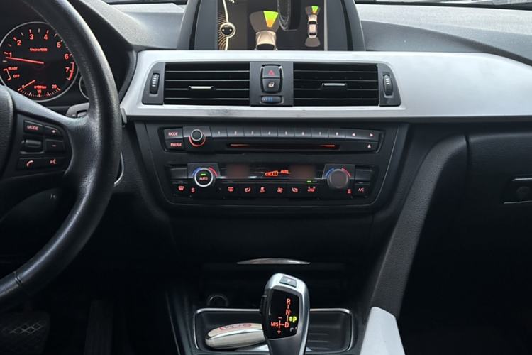 Used BMW 3 Series 2014 320Li Fashion Model
