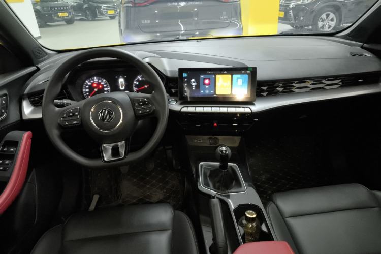 Used MG 5 2021 180 DVVT Manual Youth Luxury Edition
