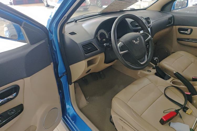 Used Wuling Hongguang 2014 1.5L S Comfort Model
