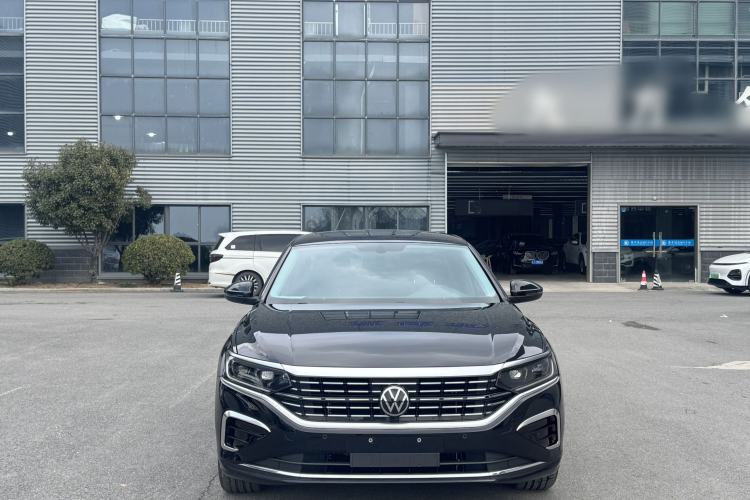 Used Volkswagen Passat 2025 Premium Version 380TSI Dragon Edition
