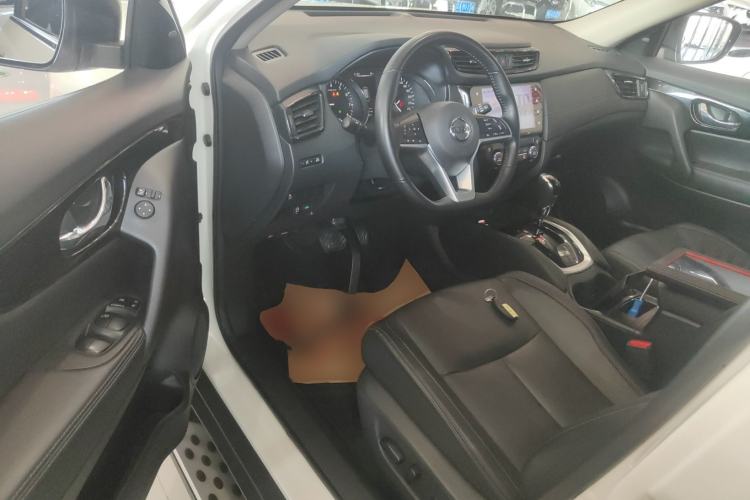 Used Nissan X-Trail 2022 2.0L Two-Wheel Drive Smart Connect Premium Edition
