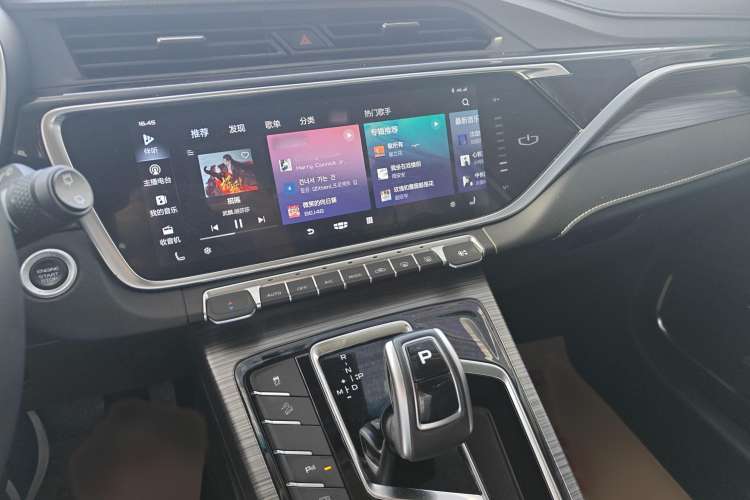 Used Geely Auto Emgrand X7 Sport 2020 1.8TD DCT ZhiZun PRO
