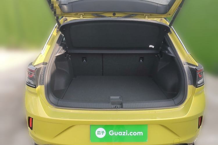 Used Volkswagen T-ROC 2023 300TSI DSG Two-Wheel Drive Starlight Edition
