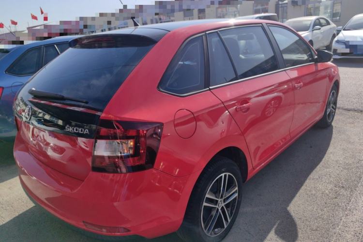 Used Skoda Rapid Spaceback 2014 1.6L Automatic Enjoyment Edition
