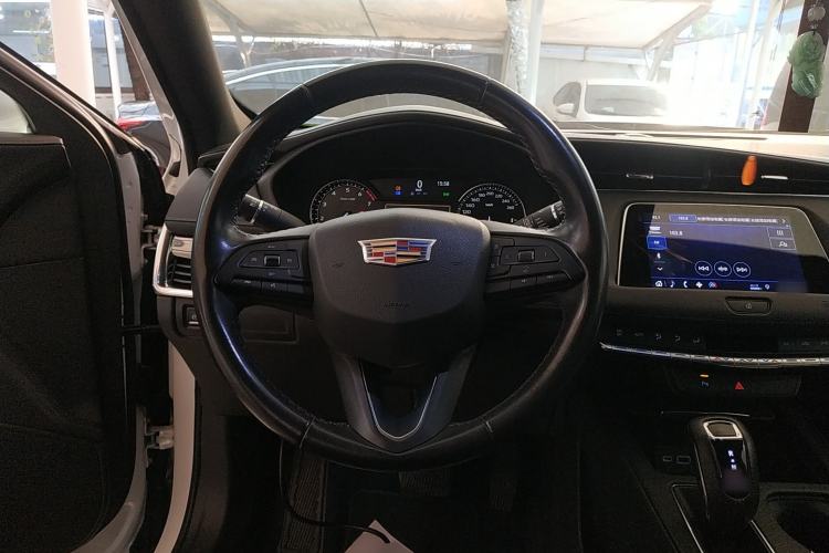 Used Cadillac XT4 2018 28T Two-Wheel Drive Tech Version
