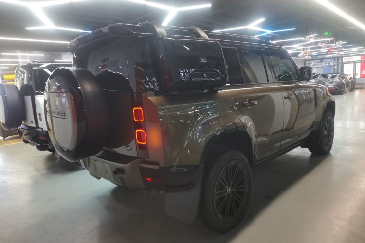 Used Land Rover Defender 2024 110 3.0T P400 X-DYNAMIC HSE
