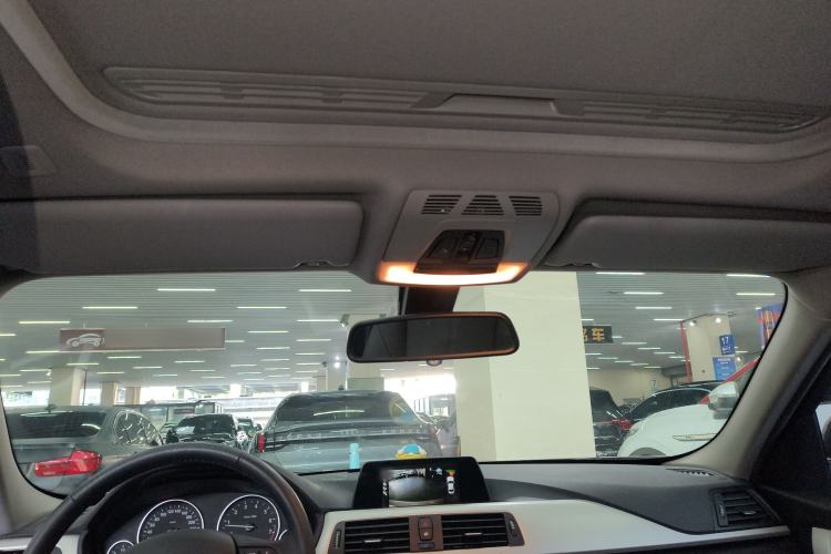 Used BMW 3 Series 2016 320i Fashion Model