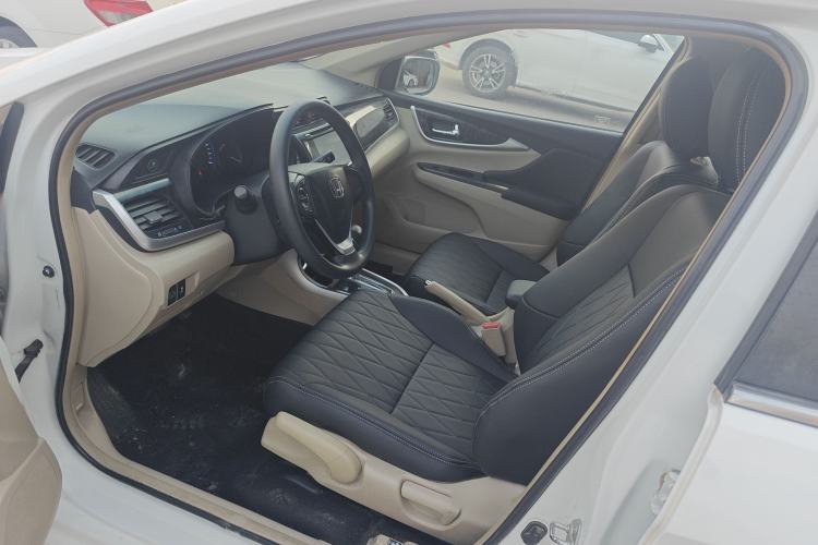 Used Honda Crider 2015 1.8L Automatic Luxury Edition
