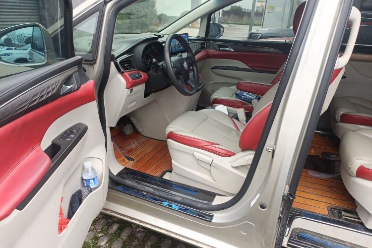 Used Buick GL8 2017 ES 28T Comfort Model China V Standard
