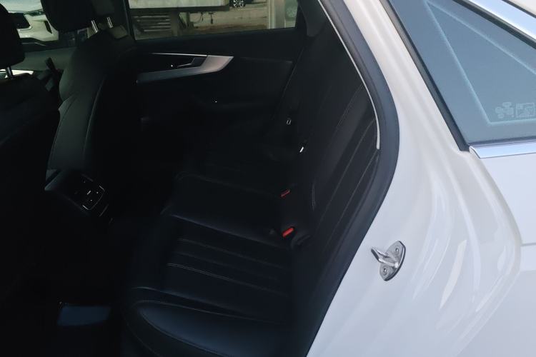 Used Audi A4L 2023 40 TFSI Fashion Dynamic Model
