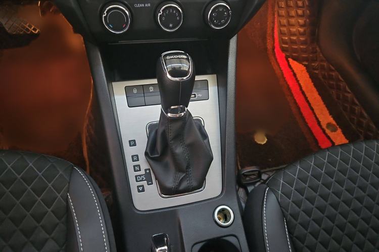 Used Skoda Octavia 2019 1.5L Automatic Smart Drive Luxury Edition China VI Standard
