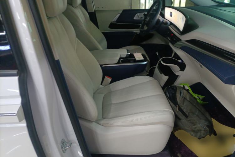 Used Buick Century 2023 2.0T Six-Seater Yinshi Edition
