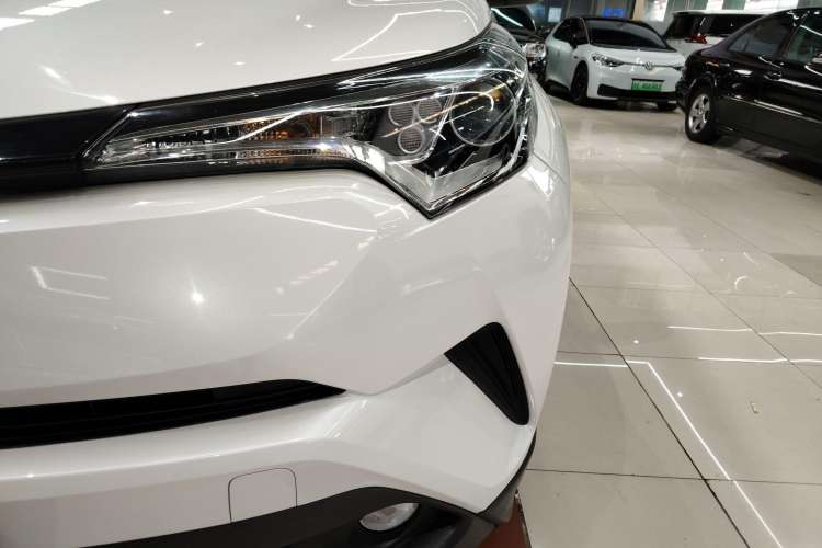 Used Toyota IZOA 2018 2.0L Yichi Edition China V Standard
