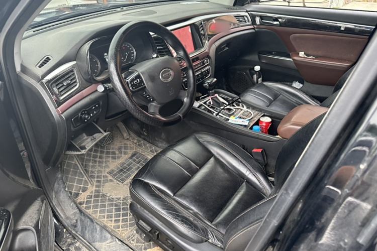 Used GAC Trumpchi GS8 2017 320T Two-Wheel Drive Luxury Smart Connectivity Version (7 Seats)
