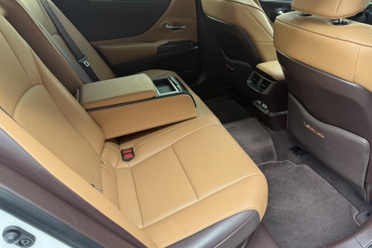 Used Lexus ES 2018 300h Premier Edition China V Standard