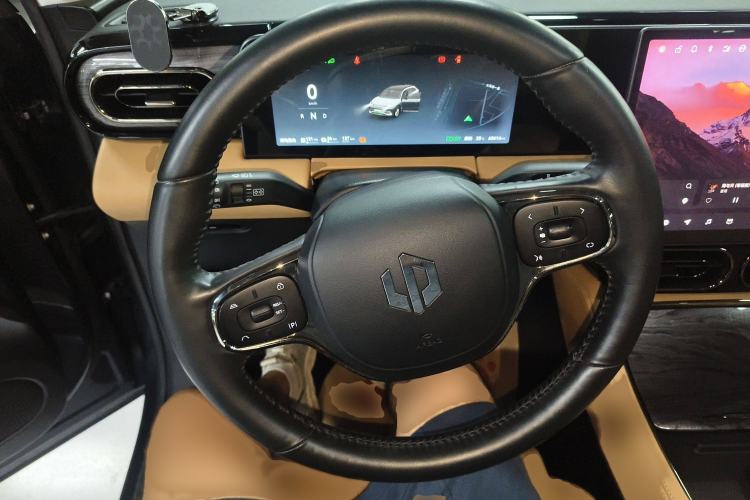 Used Leapmotor C11 2024 Range-Extended 300 Smart Enjoyment Edition
