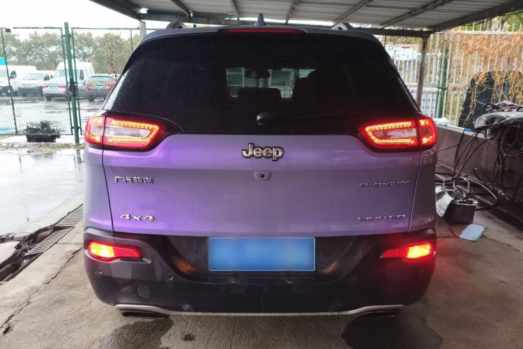 Used  Cherokee 2016 2.4L Superior Edition
