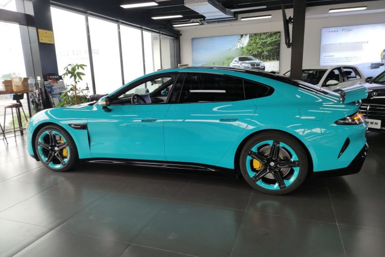 Used  SU7 2024 Four-Wheel Drive Ultra-Long Range Advanced Intelligent Driving Max Edition