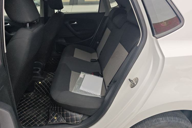 Used Volkswagen Polo 2016 1.4L Manual Fashion Model