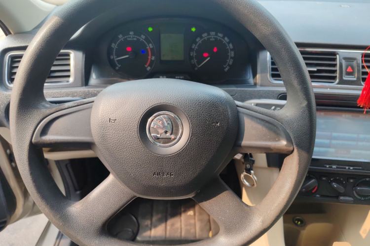 Used Skoda Rapid 2013 1.6L Manual Smart Selection Model
