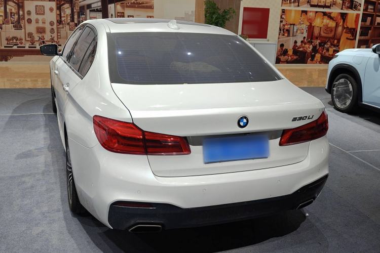 Used BMW 5 Series 2018 530Li Leading Model M Sport Package
