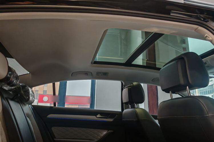 Used Volkswagen Magotan 2025 Revised Version 2 Zhongxiang Edition 330TSI DSG Luxury Trim