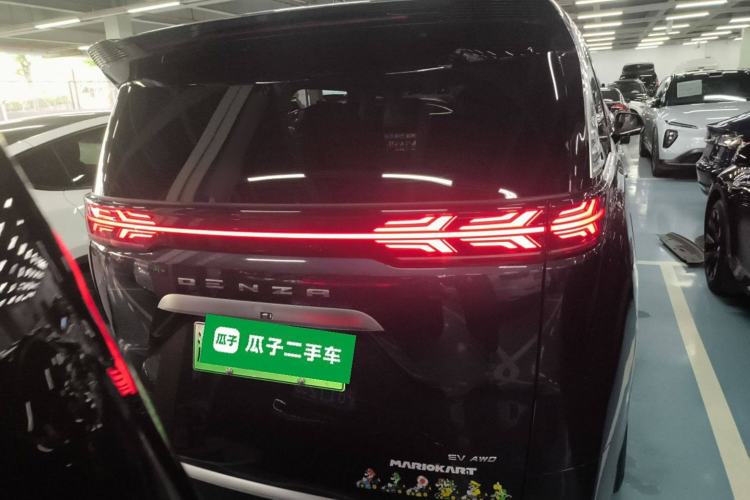 Used Denza D9 2022 EV 600 Four-Wheel Drive Flagship Model
