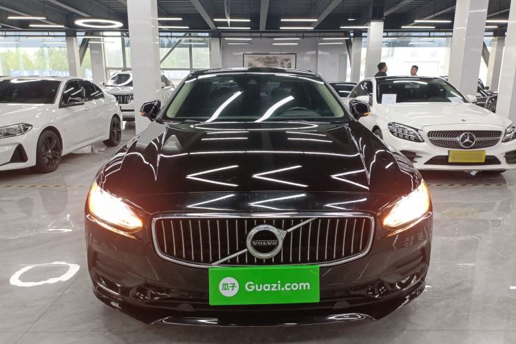 Used Volvo S90 2018 T4 Zhiyuan Edition
