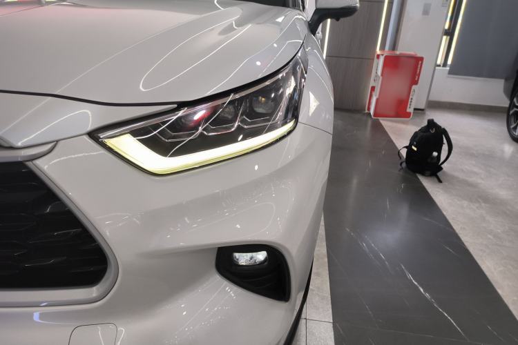 Used Toyota Highlander 2022 Dual-Engine 2.5L Four-Wheel Drive Prestige Version 7 Seats