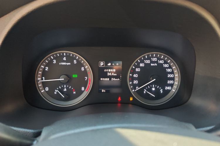 Used Hyundai Tucson 2018 1.6T Dual-Clutch Two-Wheel Drive 15th Anniversary Special Edition
