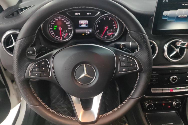 Used Mercedes-Benz GLA 2017 GLA 200 Fashion Model