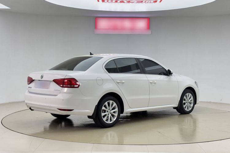 Used Volkswagen Lavida 2017 1.6L Automatic Comfort Edition
