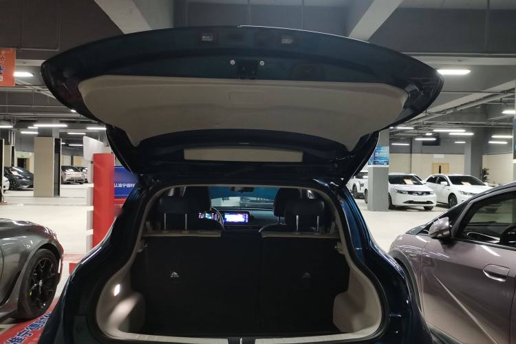 Used ORA Good Cat 2023 401 km Standard Range Prestige Version Lithium Iron Phosphate
