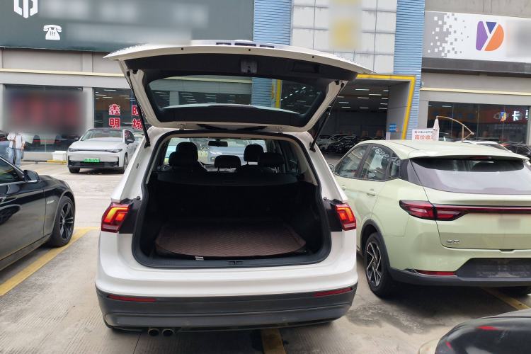 Used Volkswagen Tiguan L 2019 330TSI Automatic Two-Wheel Drive Luxury Edition China VI Standard
