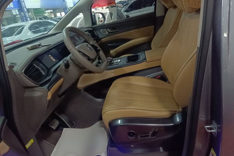 Used Denza D9 2022 DM-i 970 Four-Wheel Drive Prestige Model
