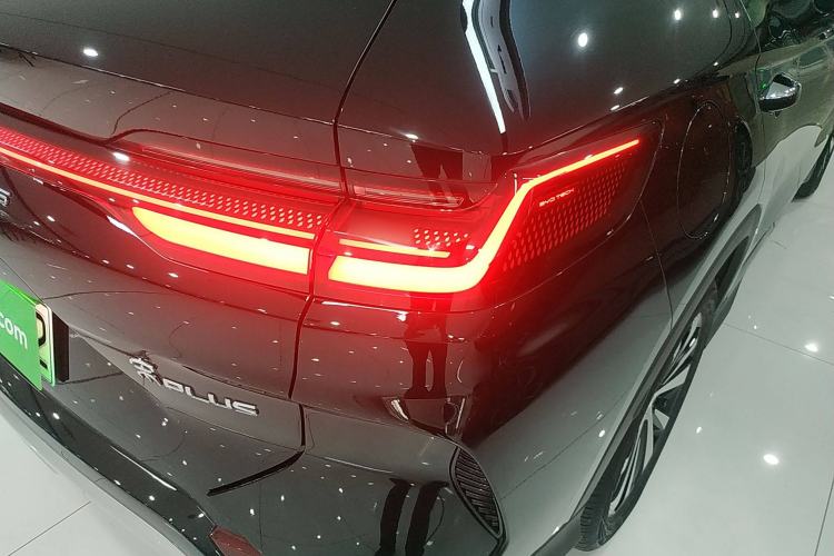 Used BYD Song PLUS New Energy 2024 Honor Edition EV 520km Flagship Model
