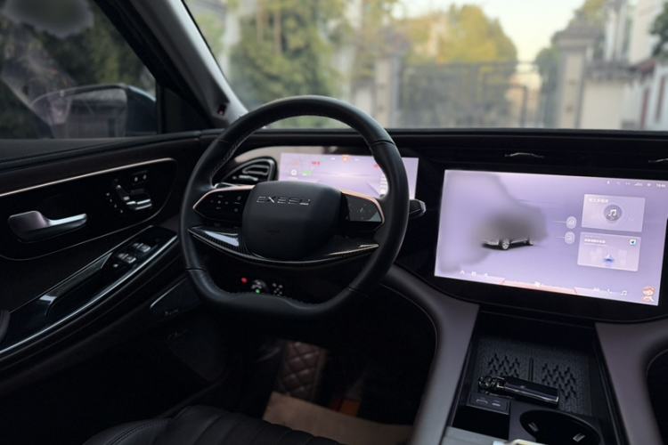 Used  Lanyue 2023 400T Four-Wheel Drive Star Prestige Edition 6 Seats
