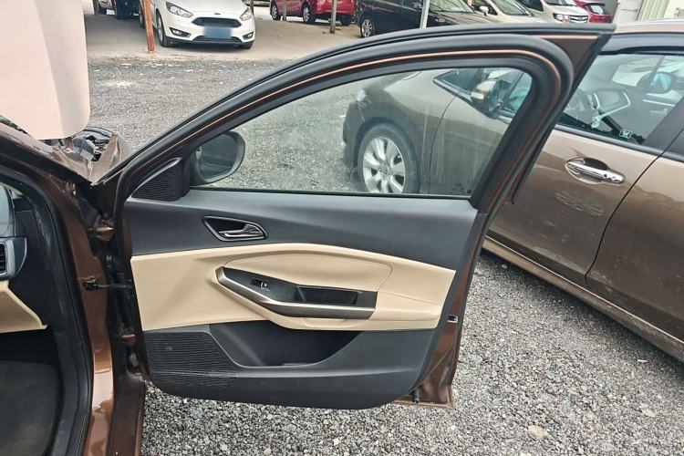 Used Ford Escort 2015 1.5L Automatic Fashion Model
