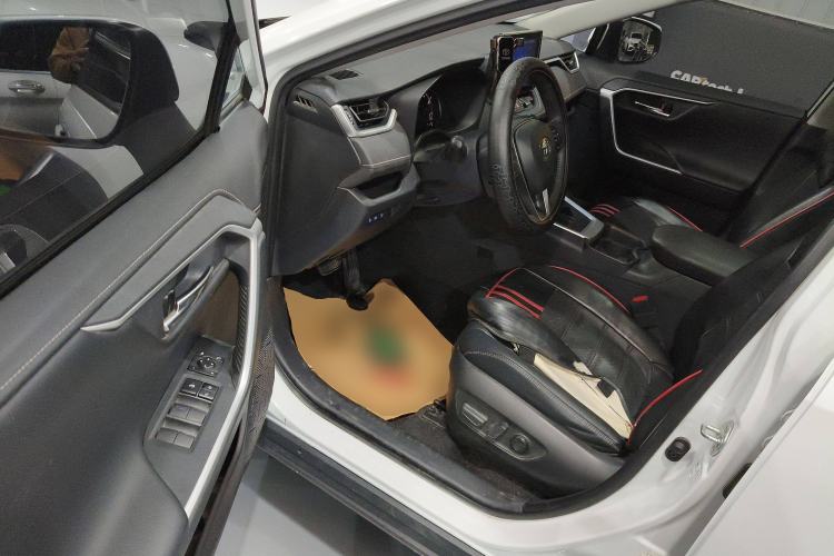 Used Toyota RAV4 2021 2.0L CVT Two-Wheel Drive Fashion PLUS Edition
