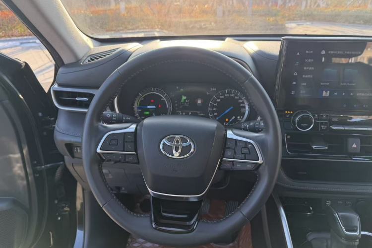 Used Toyota Highlander 2022 Dual-Engine 2.5L Four-Wheel Drive Prestige Version 7 Seats
