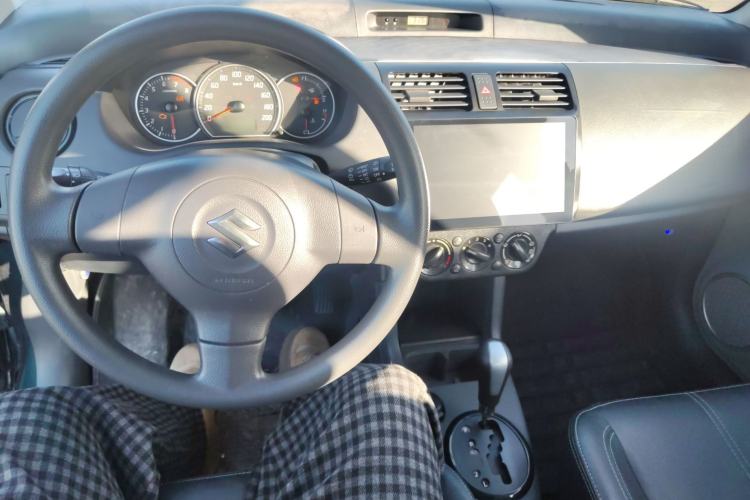 Used Suzuki Swift 2016 1.5L Automatic Fashionable Coolplay Edition
