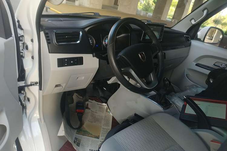 Used Jinbei New Hiace S 2023 1.5L Wealth Edition Van 2/5-Seater Non-Air-Conditioned Version SWC15M
