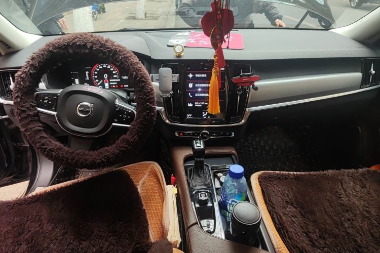 Used Volvo S90 2017 T4 Zhiyi Edition
