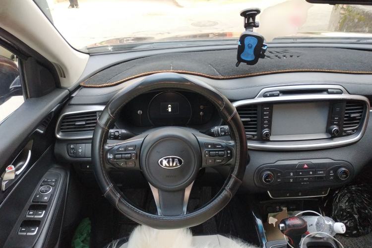 Used Kia Sorento 2015 Sorento L 2.2T Diesel 4WD Elite Edition 7 Seats China IV Standard
