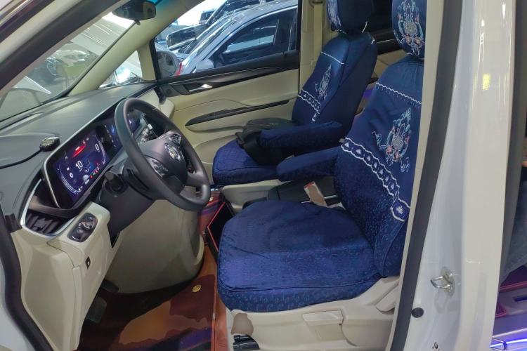 Used Buick GL8 2022 ES Landtrek 653T Comfort Edition
